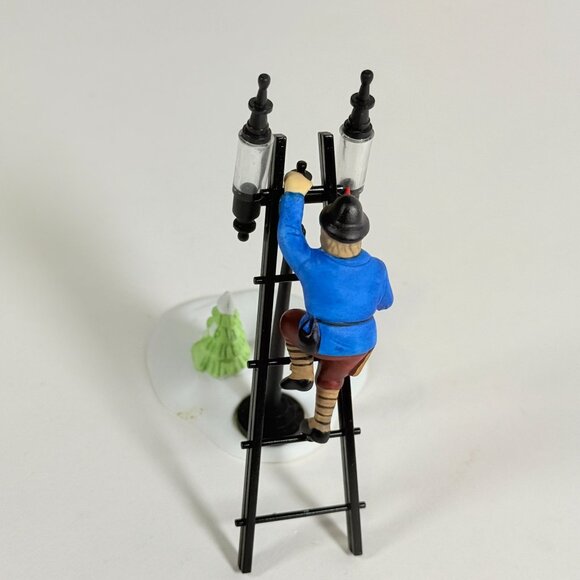 Dept 56 Dickens Village Lamplighter 55778 With Lamp In Box 1999 Vintage - Picture 2 of 13